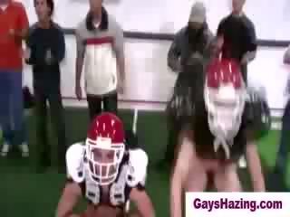 Hetro striplings je da predvajanje goli football s homos